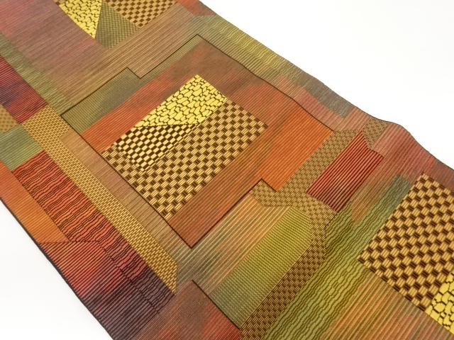 本場筑前博多幾何学模様織出し名古屋帯